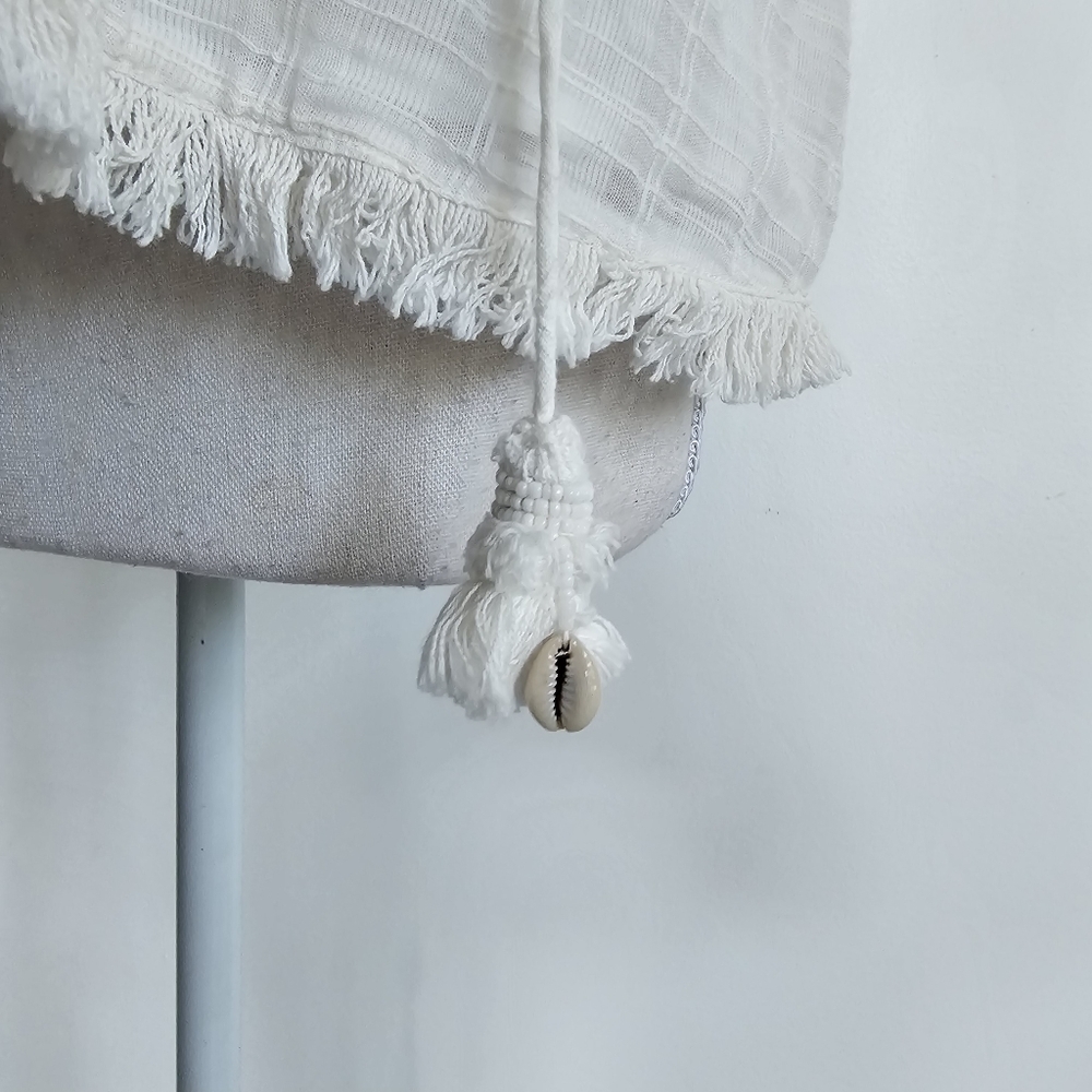Barok White Beaded Fringe Shell Tassel Top - Picture 4 of 9